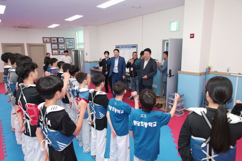 오성환 당진시장, 2025 충남도민체전 선수단 격려 이미지