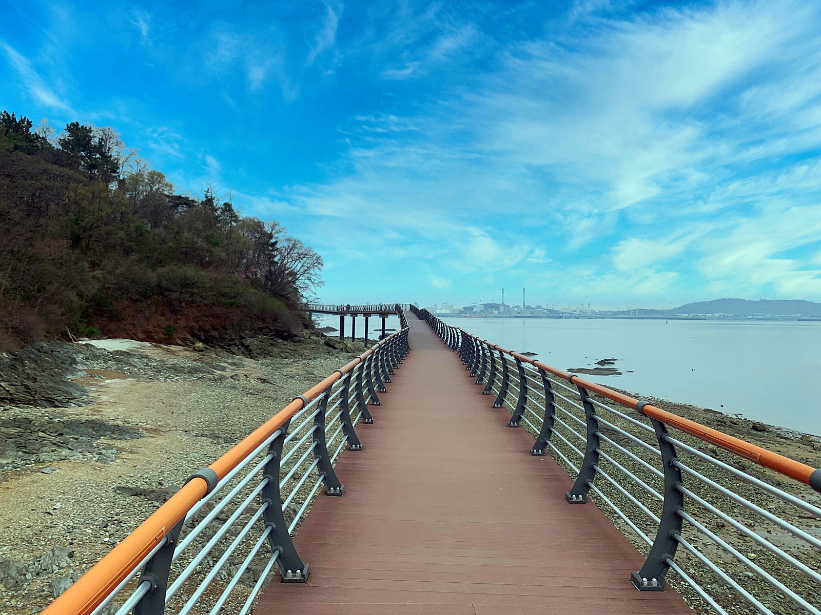 당일치기로 놀러 가기 좋은 한진포구의 해안 풍경과 먹거리 이미지